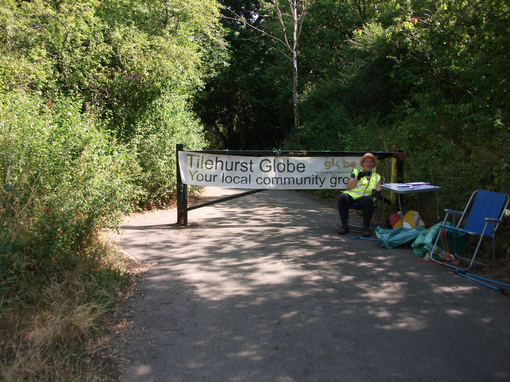 litter picking in McIlroys Park